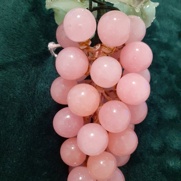 VINTAGE SALADO TEXAS WINERY PINK GLASS GRAPES GORGEOUS HEAVY GRAPES - Picture 4 of 17